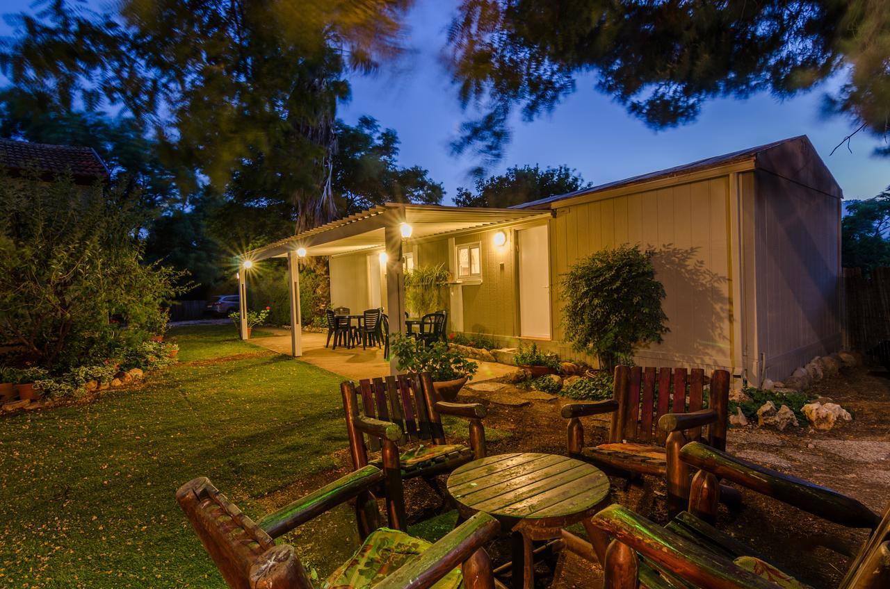 Bed and Breakfast Orna'S Corner Yuval Екстер'єр фото